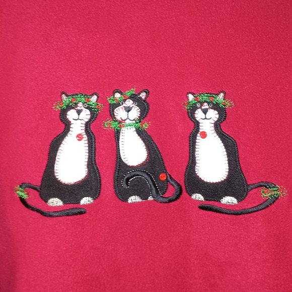 VGUC ~ Cathy Daniels Christmas Red Med. Fleece Top w/ Embroidered Kitty Trio - Picture 4 of 5
